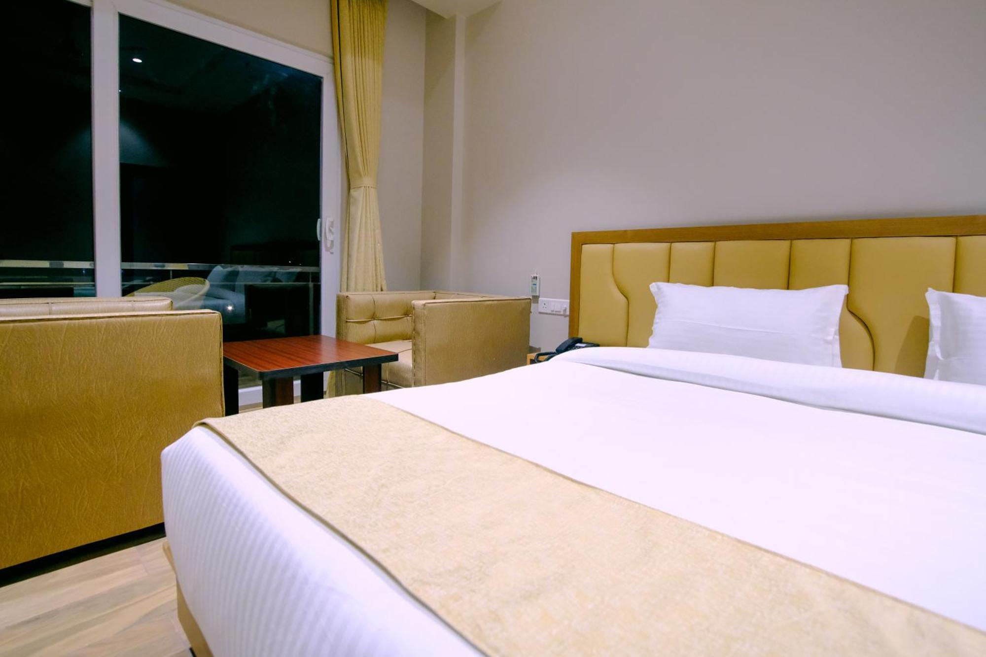 Finn'S Weaver Resort, Kāziranga 외부 사진
