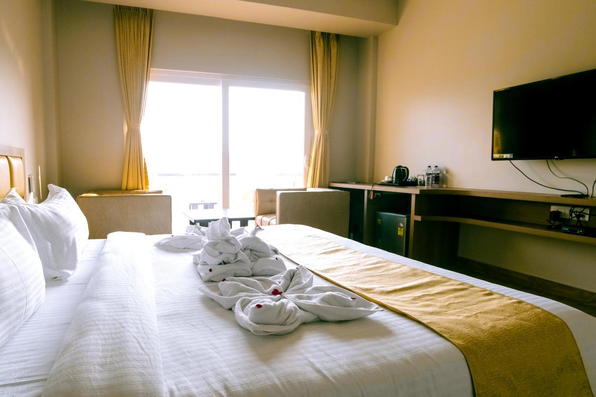 Finn'S Weaver Resort, Kāziranga 외부 사진