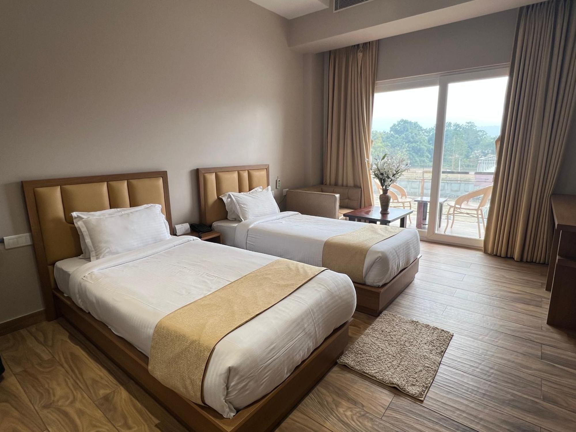 Finn'S Weaver Resort, Kāziranga 외부 사진