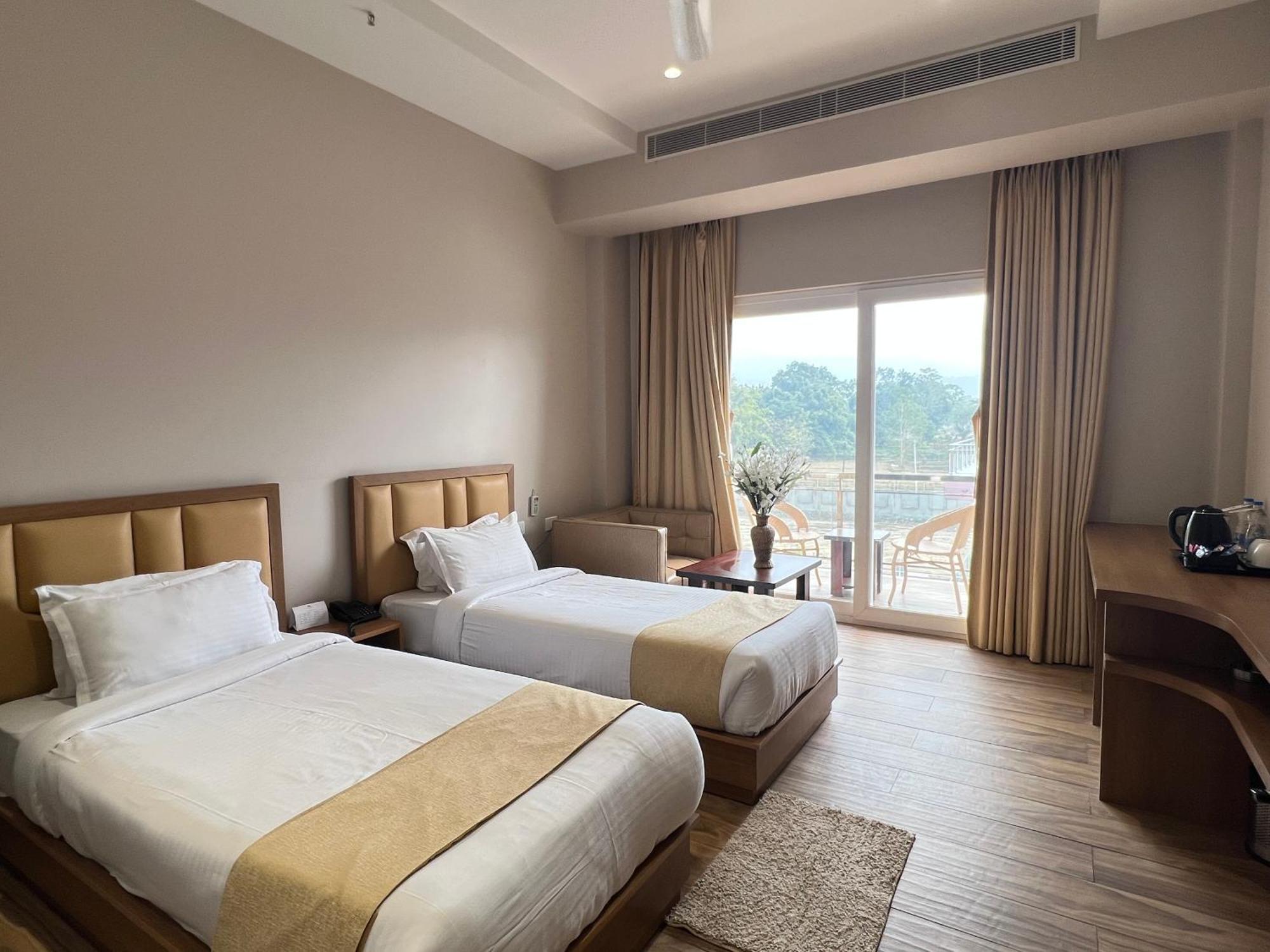 Finn'S Weaver Resort, Kāziranga 외부 사진